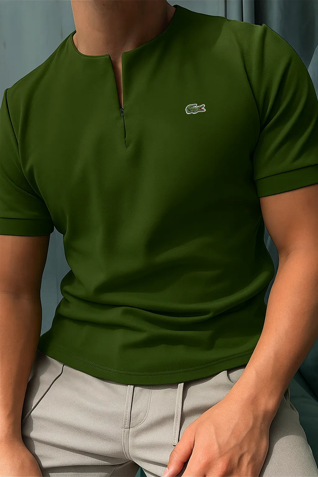 Bestselling item! Zipper collar T-shirt
